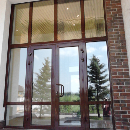 Остекление дверных проемов магазинов Остекление дверных проемов магазинов